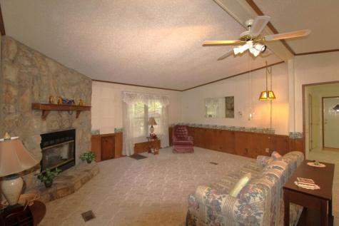 46 Arthur Ridge Brasstown NC 28902