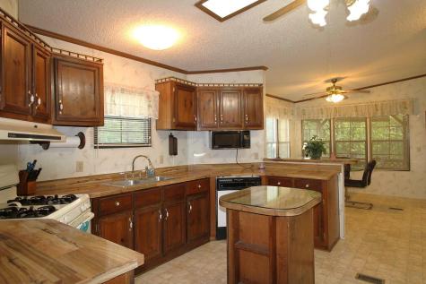 46 Arthur Ridge Brasstown NC 28902