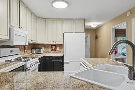 103 Birdie Lane Apt. 3-b Blairsville GA 30512