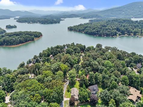 951 Mcclure Drive Hayesville NC 28904
