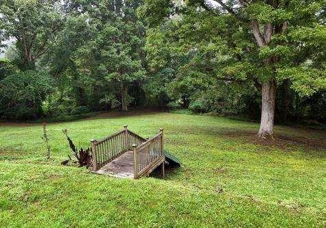 742 Hillcrest Drive Mccaysville GA 30555