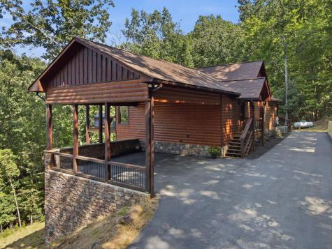 175 Stuart Drive Mineral Bluff GA 30559