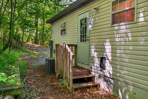 282 West Cherry Hayesville NC 28904