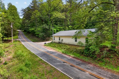 282 West Cherry Hayesville NC 28904