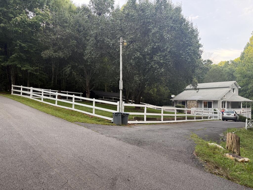 6881 Woodlake Circle Young Harris GA 30582