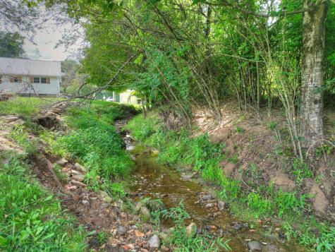 285 E Tennessee Avenue Mccaysville GA 30555