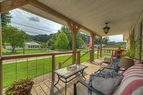 285 E Tennessee Avenue Mccaysville GA 30555