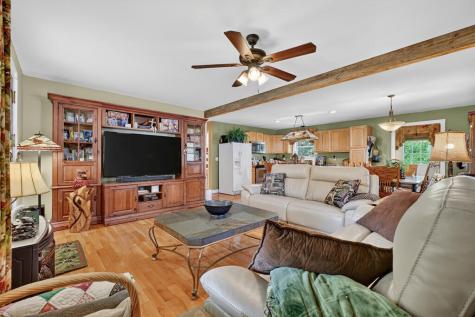 285 E Tennessee Avenue Mccaysville GA 30555