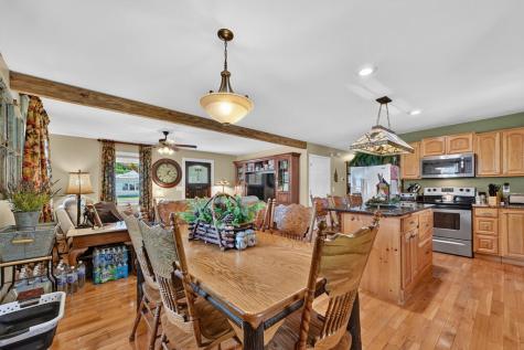 285 E Tennessee Avenue Mccaysville GA 30555