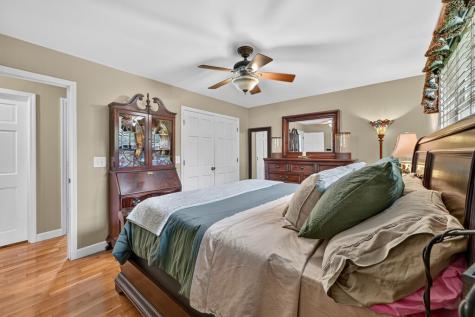 285 E Tennessee Avenue Mccaysville GA 30555