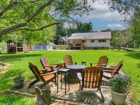 285 E Tennessee Avenue Mccaysville GA 30555