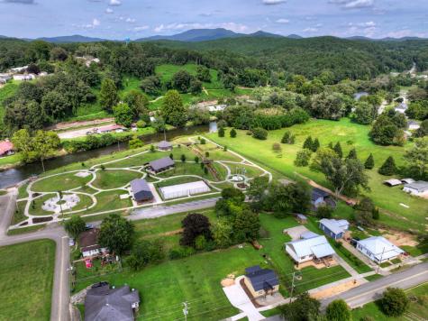 285 E Tennessee Avenue Mccaysville GA 30555