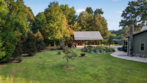 210 W Pierceville Road Mccaysville GA 30555