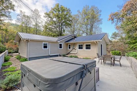 1306 Hot House Road Hayesville NC 28904