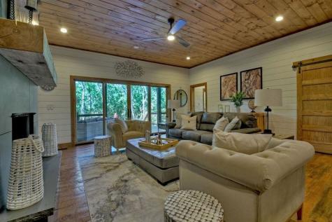 590 Deer Crest Road Blue Ridge GA 30513