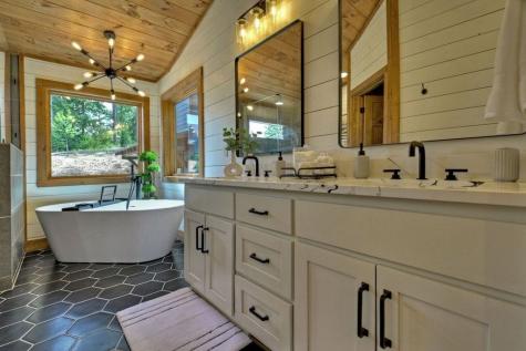 590 Deer Crest Road Blue Ridge GA 30513