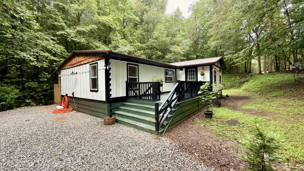 81 Benson Drive Blairsville GA 30512