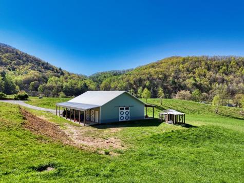 1735 Downings Creek Road Hayesville NC 29804