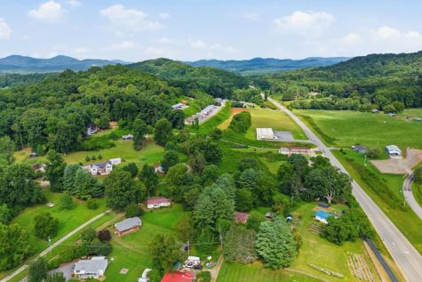 6 Ledford Chapel Road Hayesville NC 28904