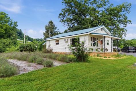 6 Ledford Chapel Road Hayesville NC 28904