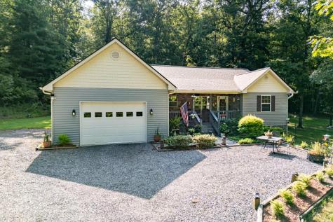 6109 Martin Heights Drive Young Harris GA 30582