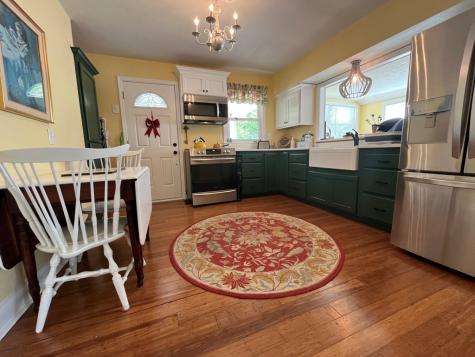 131 Hillcrest Drive Mccaysville GA 30555