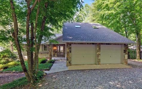 561 Long View Drive Hiawassee GA 30546