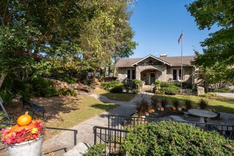 891 Deerfield Clayton GA 30525