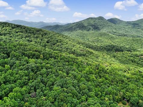 1583 Spring Cove Road Blairsville GA 30512