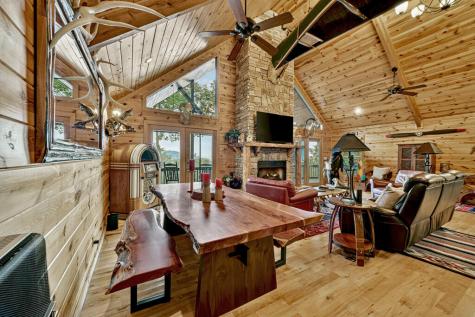 1579 Mangums Trail Blue Ridge GA 30513