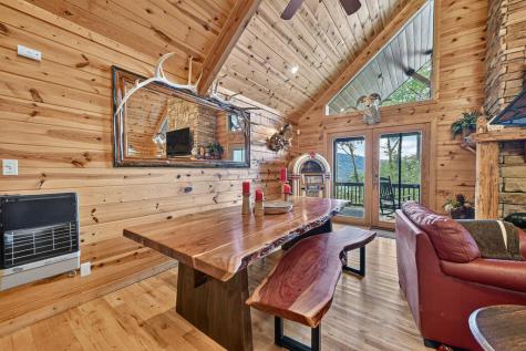 1579 Mangums Trail Blue Ridge GA 30513