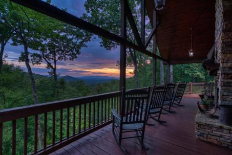 1579 Mangums Trail Blue Ridge GA 30513