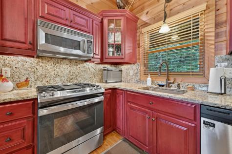 1579 Mangums Trail Blue Ridge GA 30513