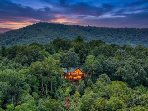 1579 Mangums Trail Blue Ridge GA 30513