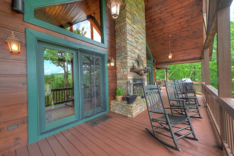 1579 Mangums Trail Blue Ridge GA 30513