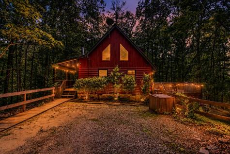 317 North Pine Road Ellijay GA 30536