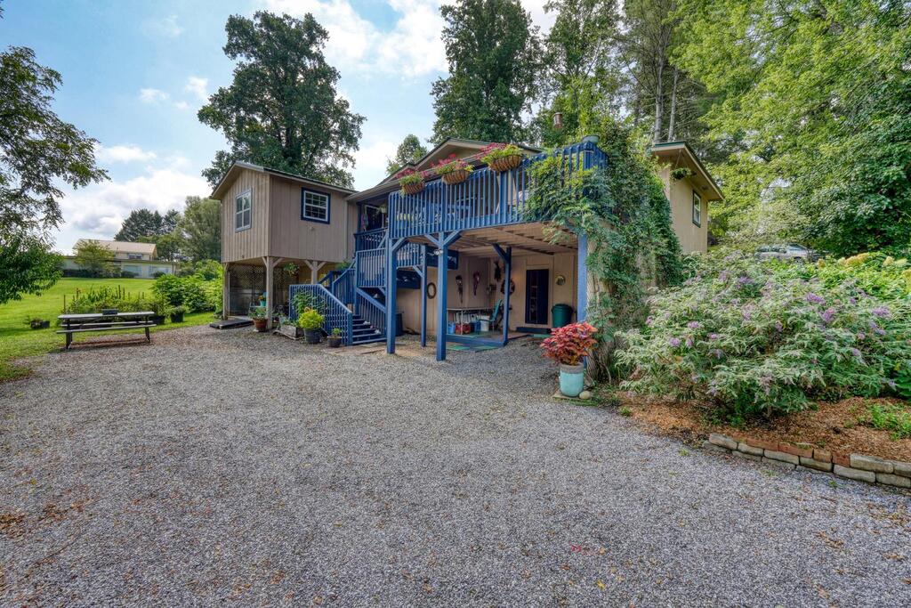 35 Chatuge Village Drive Hayesville NC 29804