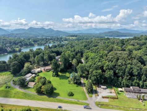 35 Chatuge Village Drive Hayesville NC 29804