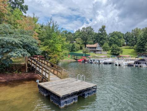 35 Chatuge Village Drive Hayesville NC 29804