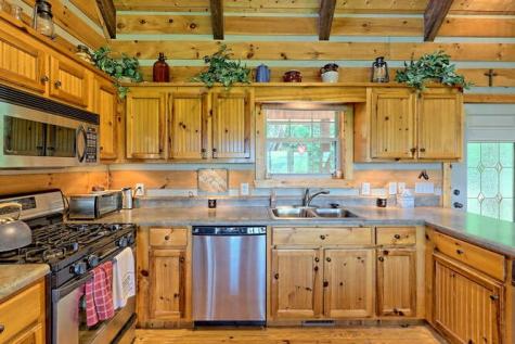684 Kanuga Street Hiawassee GA 30546