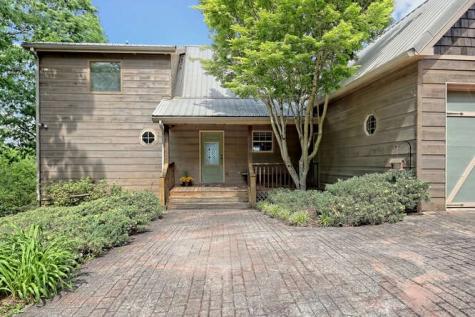 684 Kanuga Street Hiawassee GA 30546