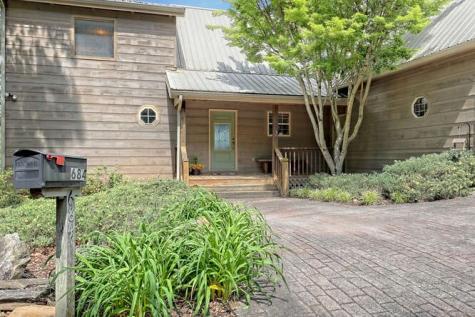 684 Kanuga Street Hiawassee GA 30546