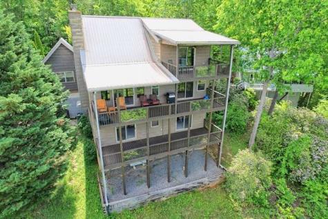 684 Kanuga Street Hiawassee GA 30546