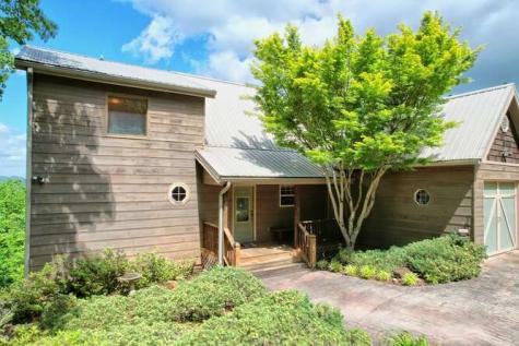 684 Kanuga Street Hiawassee GA 30546