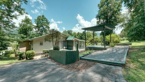 55 Chatuge Village Drive Hayesville NC 30546