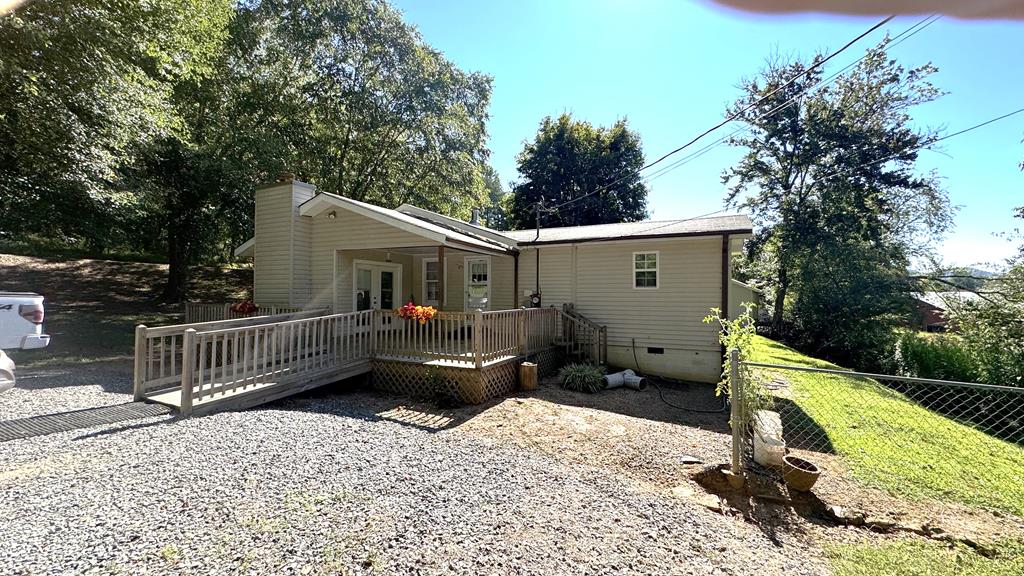 903 Village Road Hiawassee GA 30546