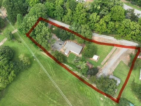 903 Village Road Hiawassee GA 30546