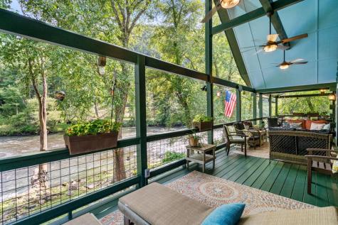 322 Theron Mccray Road Hayesville NC 28904