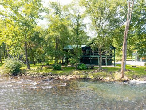 322 Theron Mccray Road Hayesville NC 28904