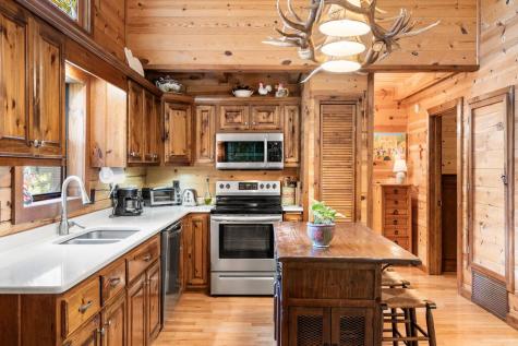 322 Theron Mccray Road Hayesville NC 28904